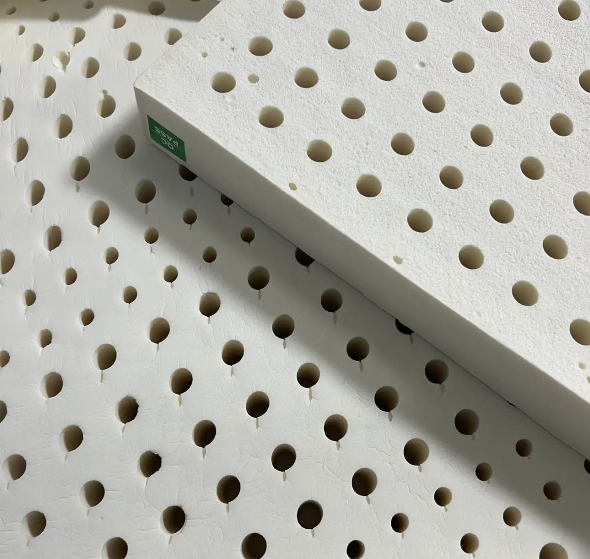 乳胶床垫怎样选择,乳胶床垫选购技巧有哪些视频