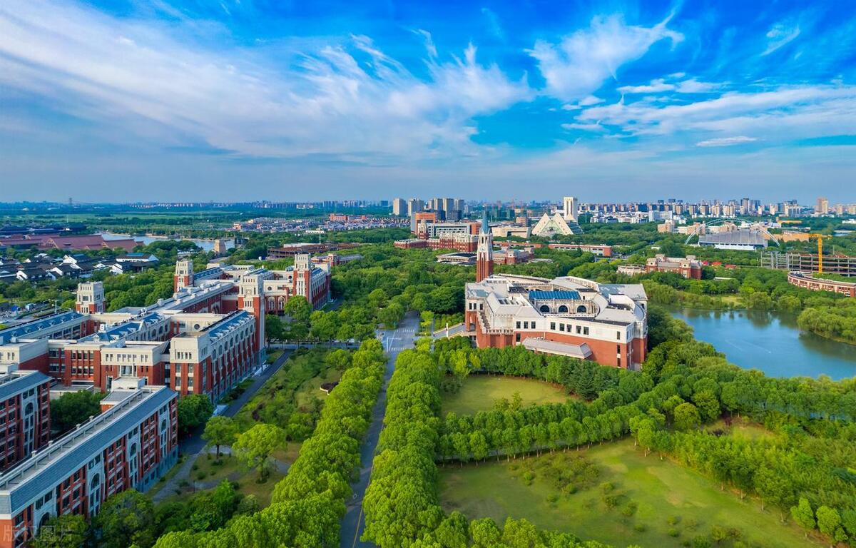 2022大学专业推荐,选大学为什么考虑特色专业