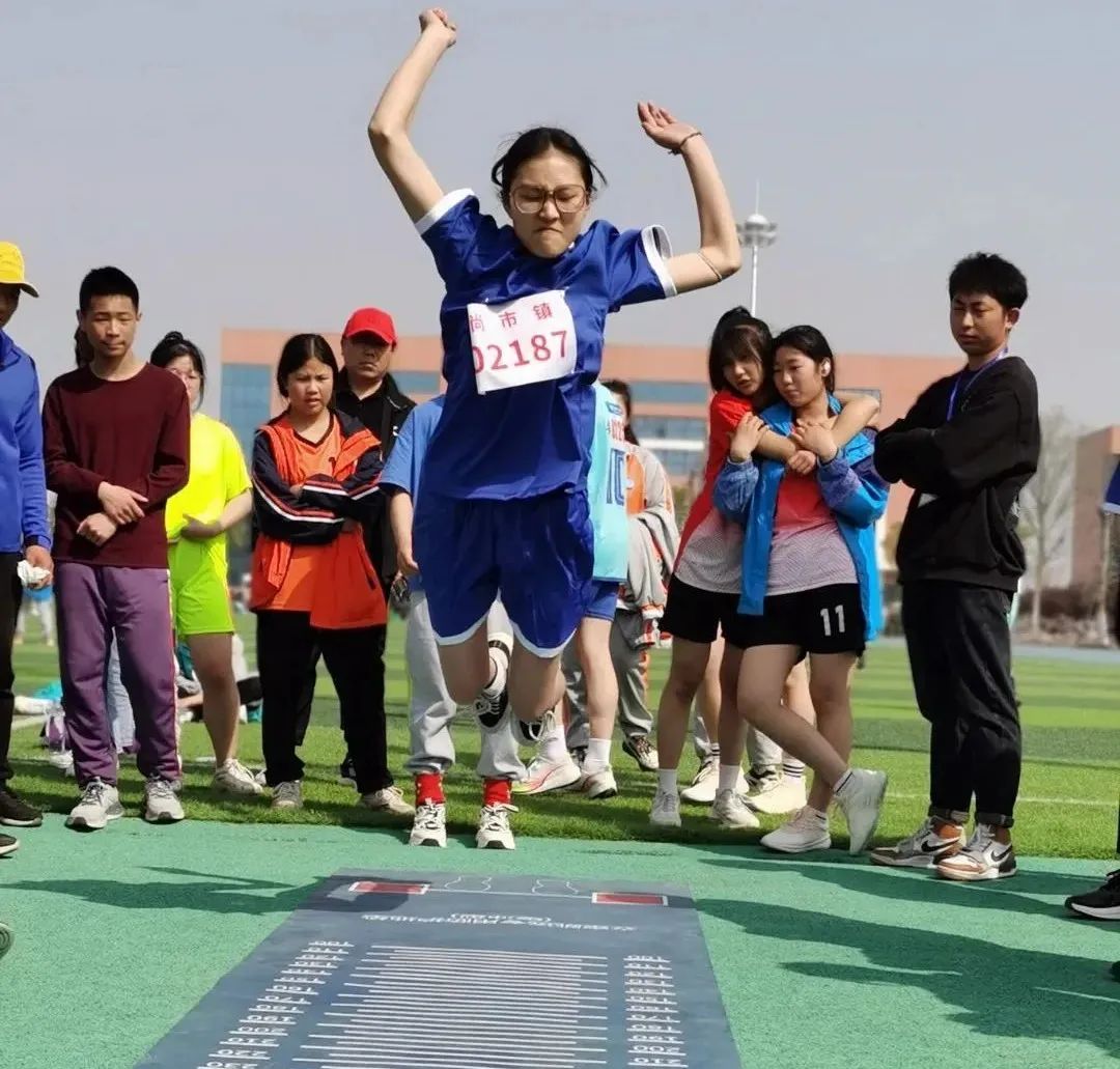 随县第三届“新华杯”中小学生运动会在炎帝学校举行