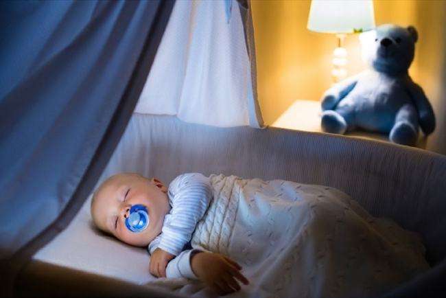 宝宝二月闹妈妈怎么休息,如何应对二月宝宝哭闹