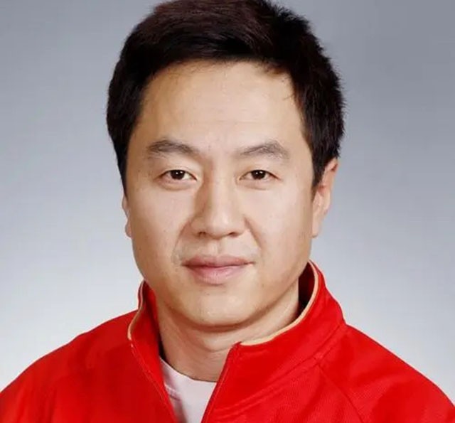 施之皓的二婚妻子,曹燕华和施之皓为什么离婚