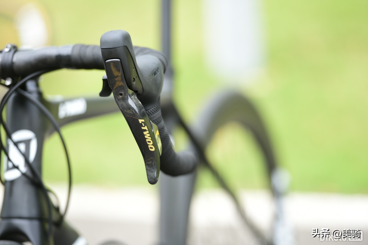 java全碳纤维油压碟刹改装,公路车碟刹电子变速套件推荐