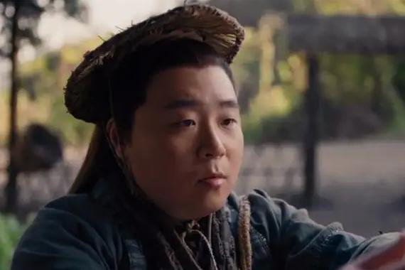 童星4岁身价千万成年街头打工,郝邵文现状曝光