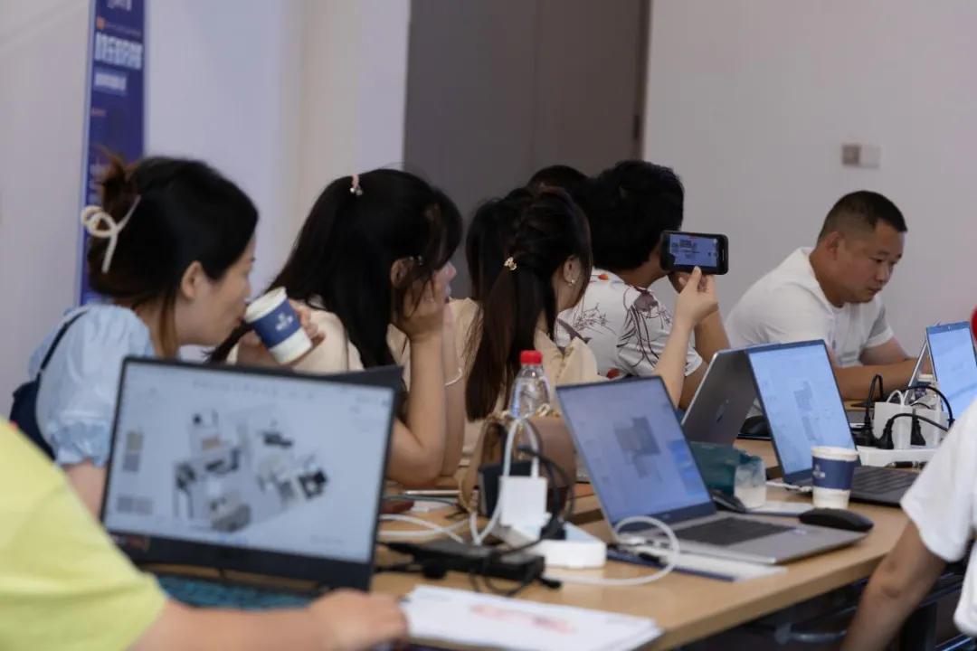 千万大商打造计划——润禾门窗营销设计提升班圆满收官！