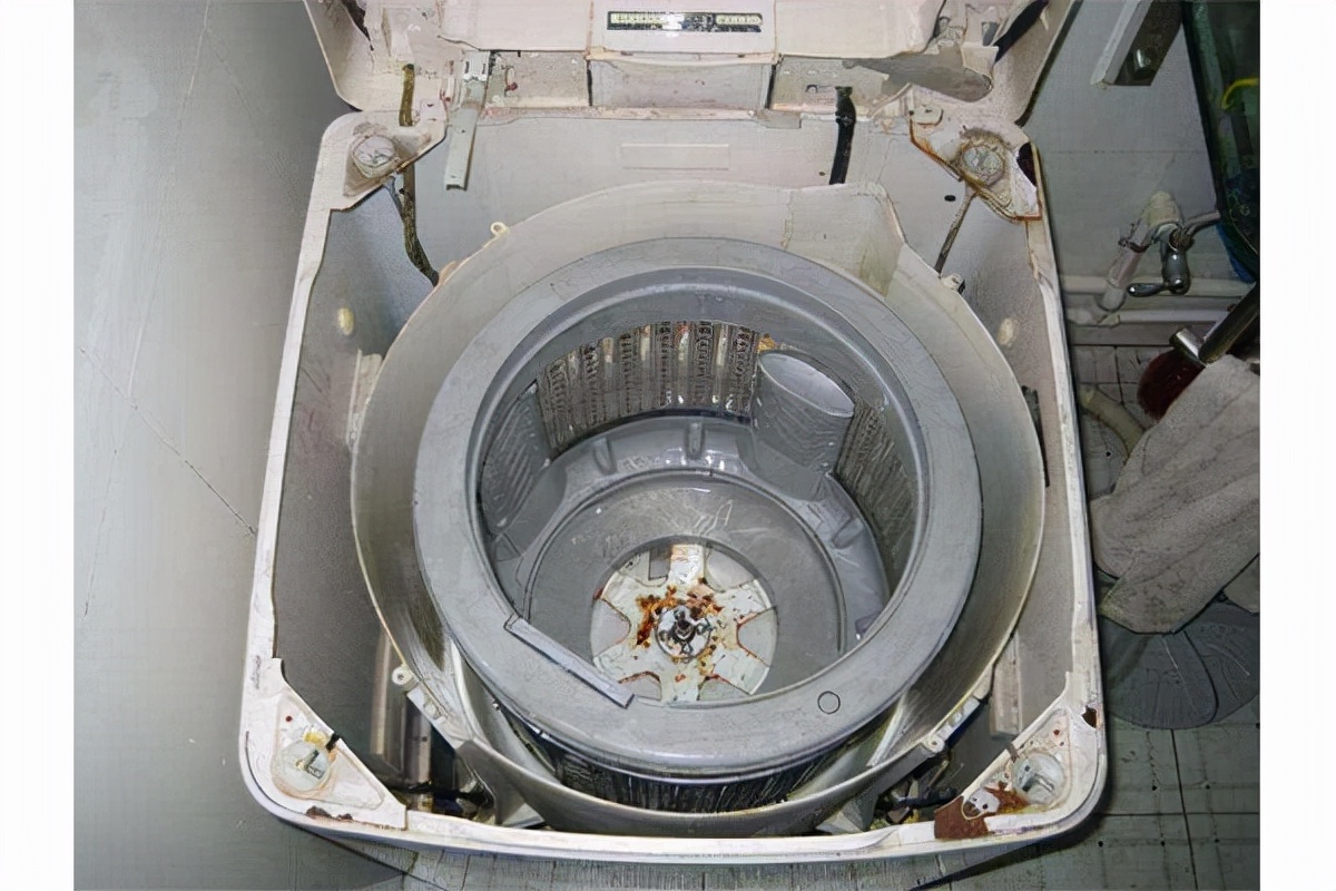 海尔洗衣机电脑板坏了的表现,全自动洗衣机电脑板坏了修多少钱