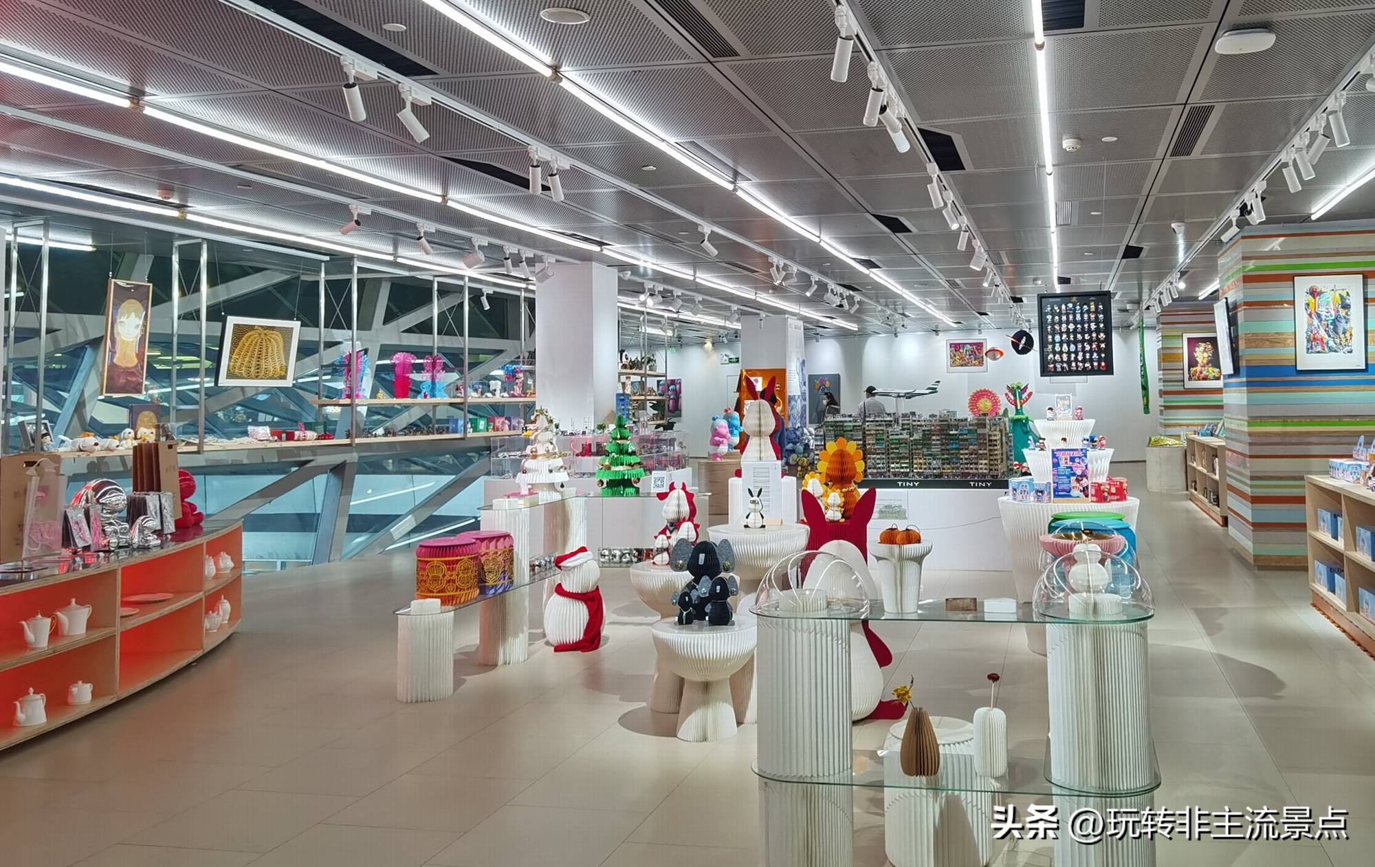 深圳市当代艺术与城市规划馆停车,深圳市当代艺术与城市规划馆遛娃