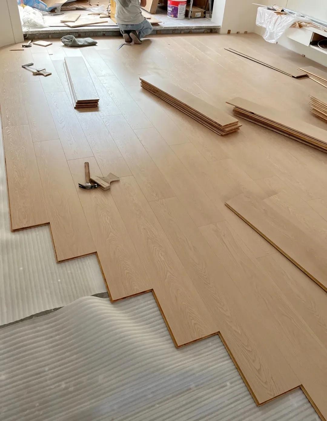 地板怎么选购注意事项,卧室地板怎么选省钱