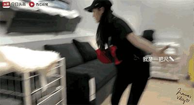 欧阳娜娜的潮牌浴袍,欧阳娜娜品牌的浴袍