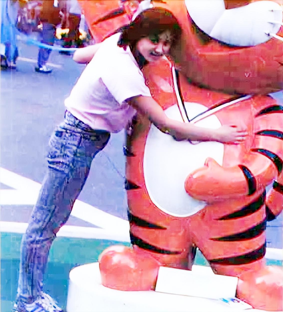 高敏家庭背景,解说员高敏