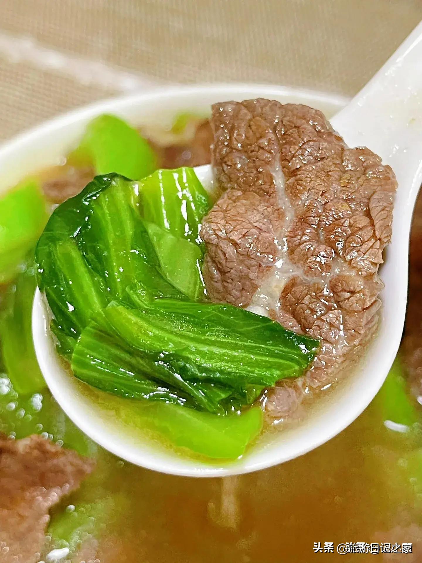 这四种食物经常吃对眼睛好,这四种食物中年人应多吃