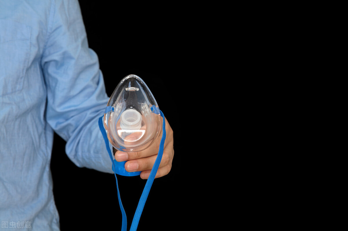 反流性咽喉炎声音嘶哑该吃什么药,病毒性咽喉炎是什么症状吃什么药