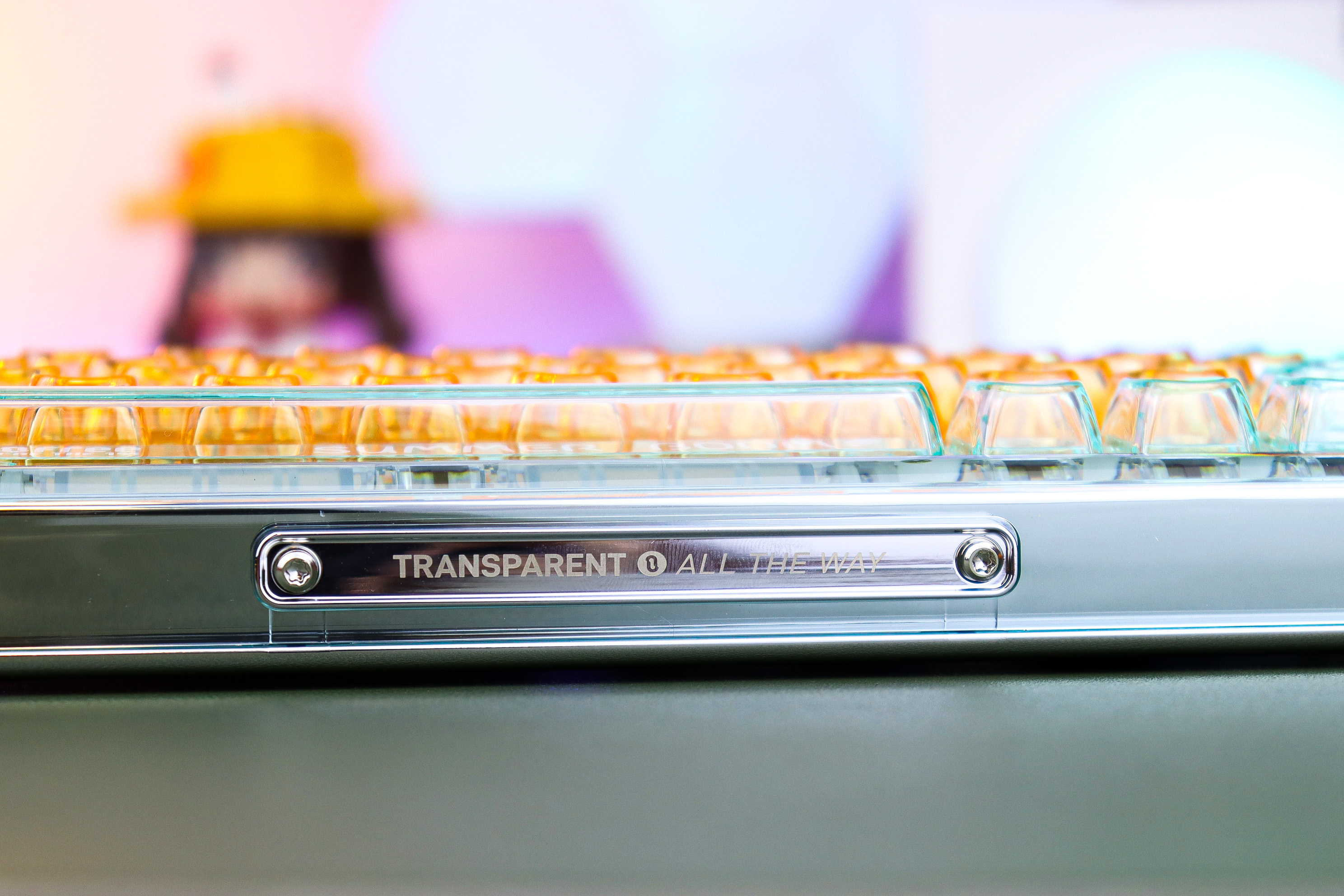 一千块，透明键盘，将手上那2平方做成工艺品的理念，我只爱洛斐