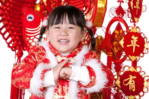 过年走亲戚孩子不肯打招呼怎么办,过年走亲戚不要亲小朋友