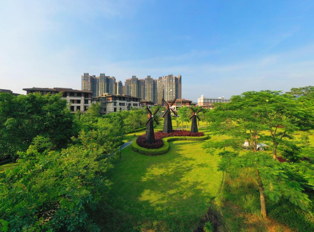 终于等到了！比想象更美的稀缺湖景别墅！