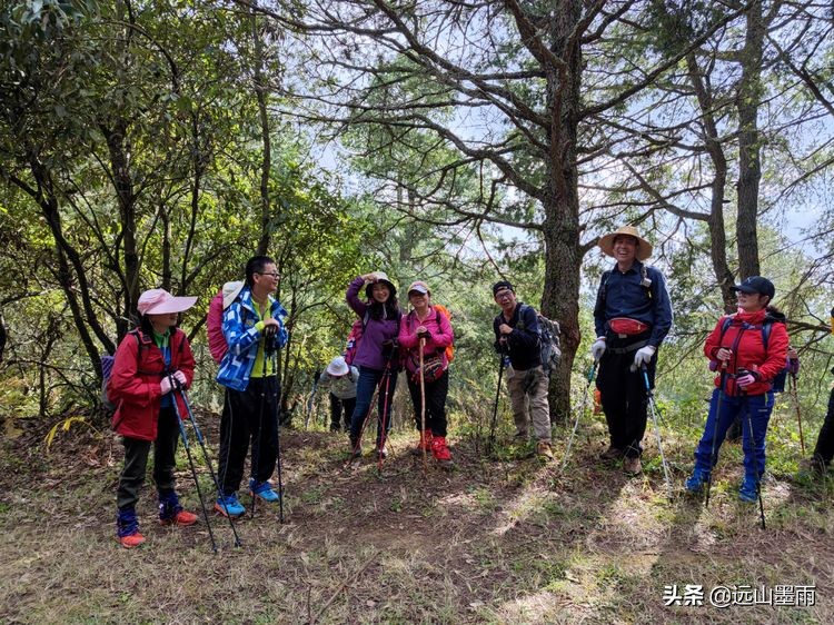 逛天坑、探叮呤当啷洞，去昆明安宁徒步，总有很多惊喜