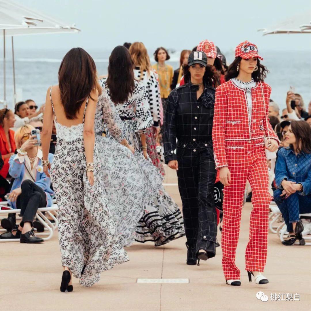 去有风的地方刘亦菲穿搭全靠脸,去有风的地方刘亦菲穿搭