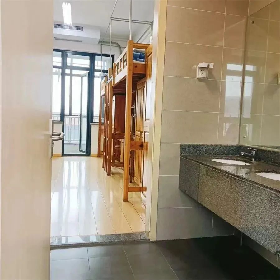 山东省青岛第六中学,山东青岛第六中学