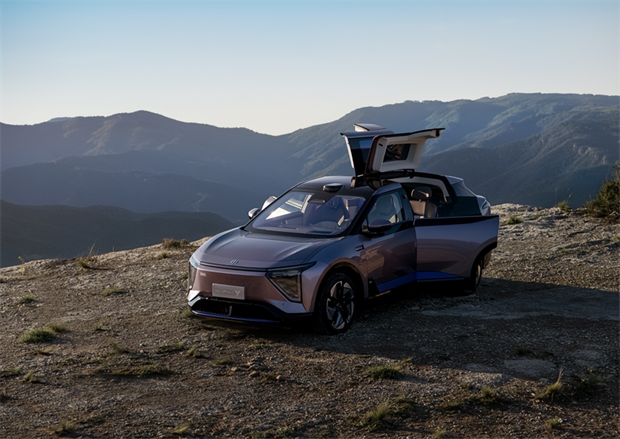 高合hiphiy全系标配展翼门,高合hiphiy内饰官图曝光