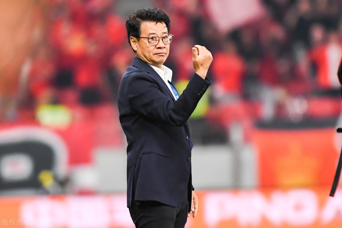 申花外援阿马杜缺阵,中场悍将归队申花