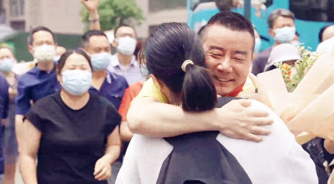 高考结束别忘了谢谢父母,高考结束后你忘得了她吗