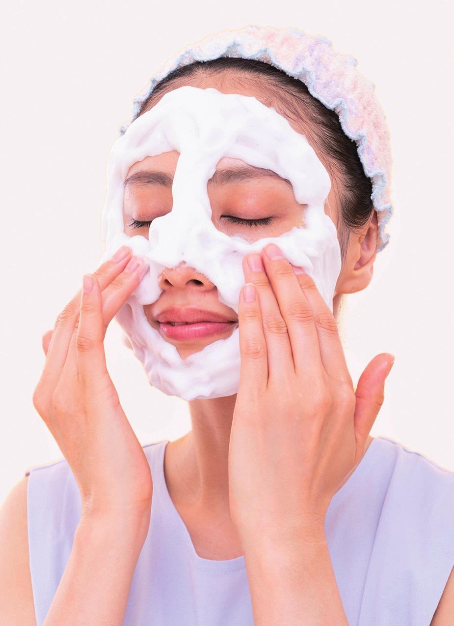 美容清洁脸部毛孔脏东西小气泡,护肤第一步清洁毛孔污垢