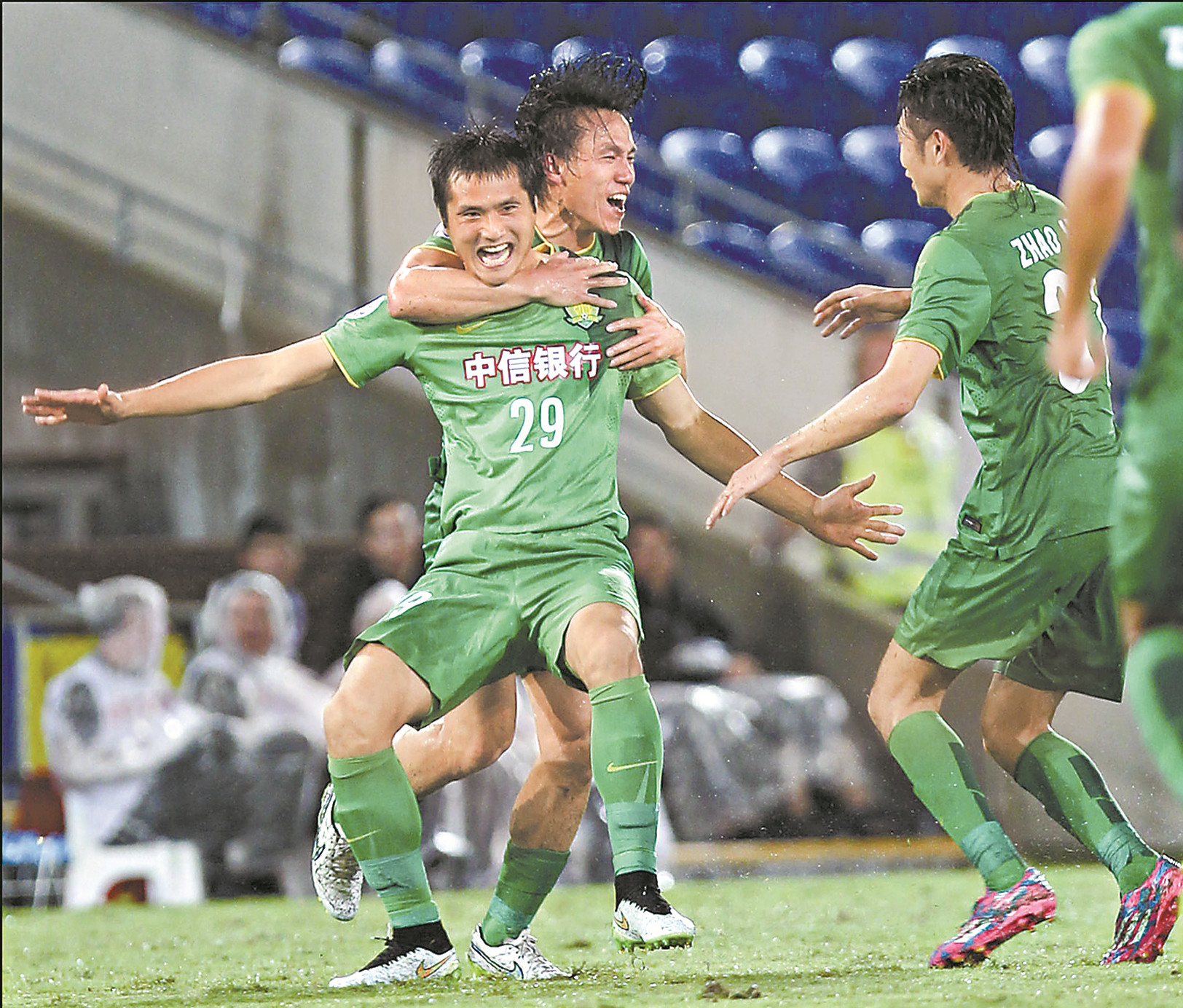 邵佳一任意球绝杀恒大不同解说,邵佳一s型诡异弧线任意球解说