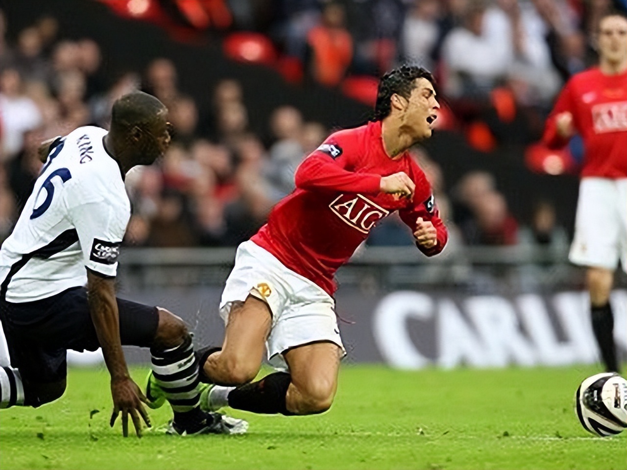 鲁尼回应c罗咋回事,鲁尼吐槽c罗跳水啥意思