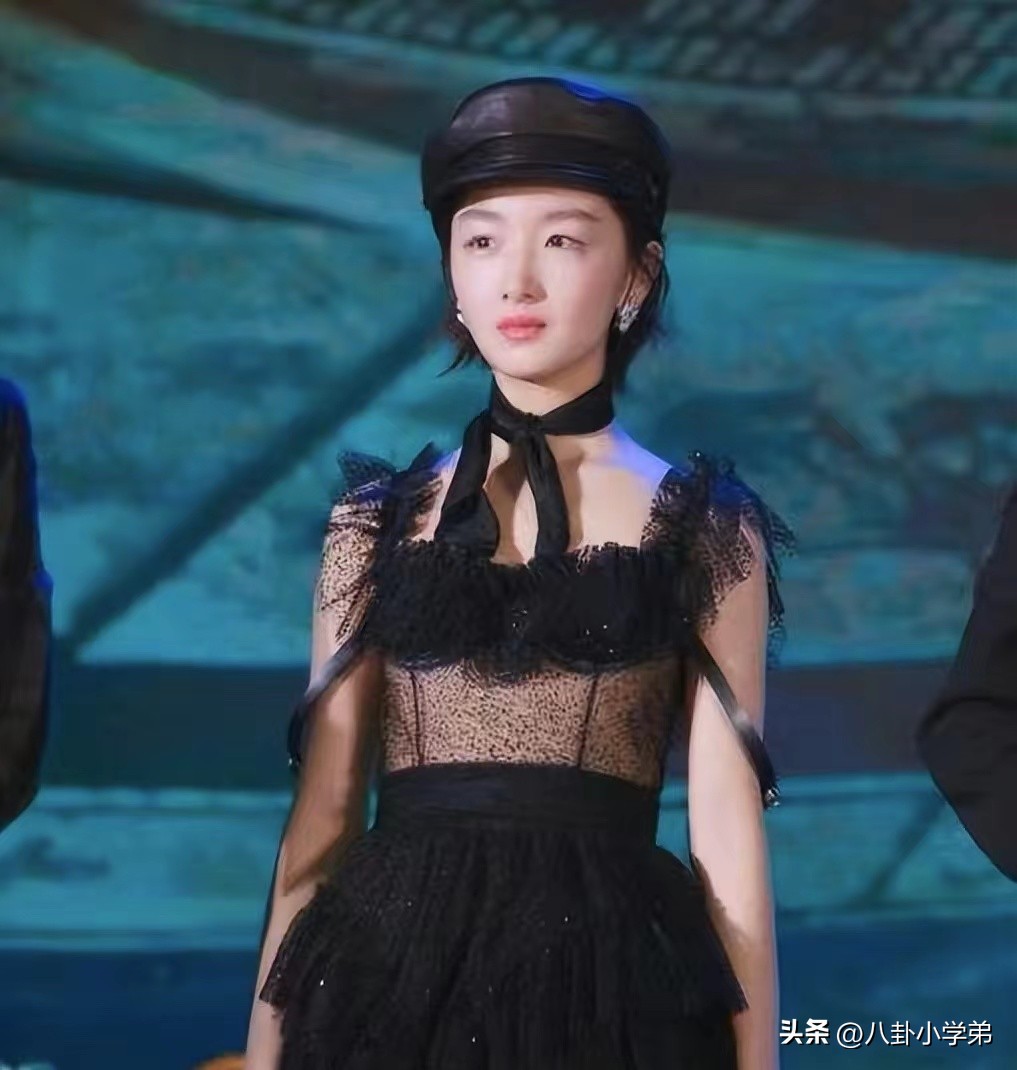 周冬雨如何化解尴尬,有一种尴尬叫周冬雨