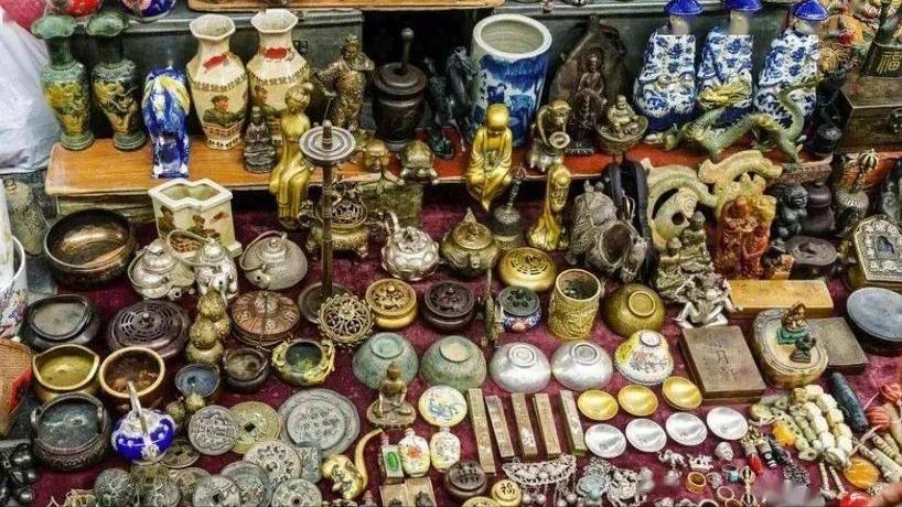 大姐偷偷拿男朋友鉴宝完整视频,佛塔鉴宝视频大全集