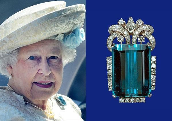不值钱的蓝色天然宝石,英国女王佩戴巴西海蓝宝石王冠