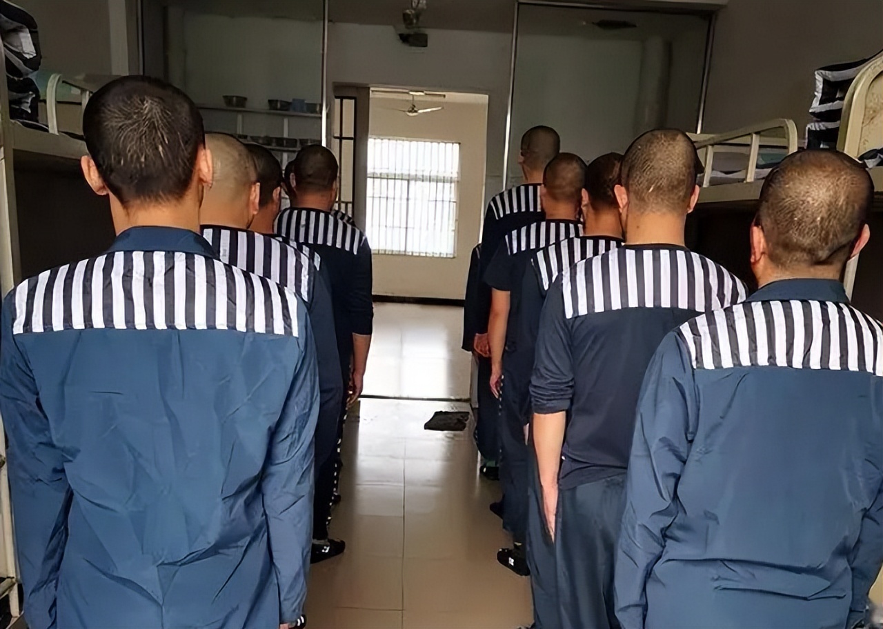 白宝山装甲兵抓哨兵,十大悍匪白宝山枪杀军人案