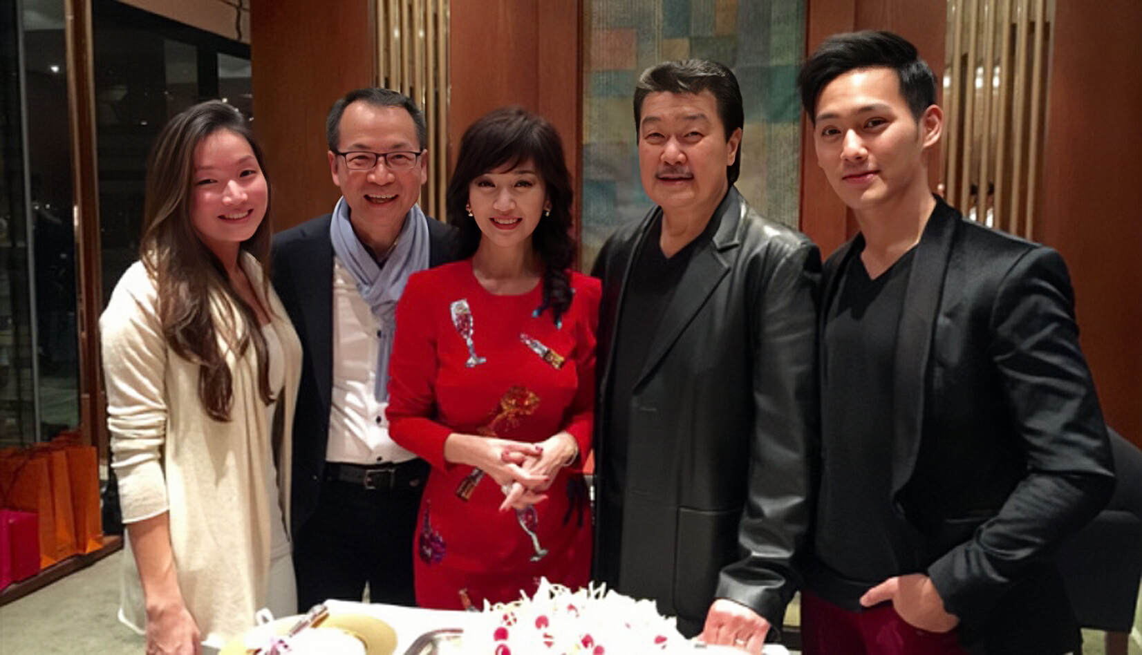 突传死讯！香港知名富商不幸离世，多次花重金请赵雅芝做代言人