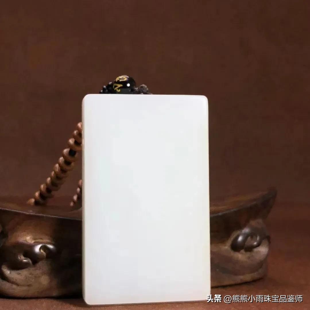 缅甸玉和云南翡翠有什么区别,为什么缅甸翡翠玉那么便宜