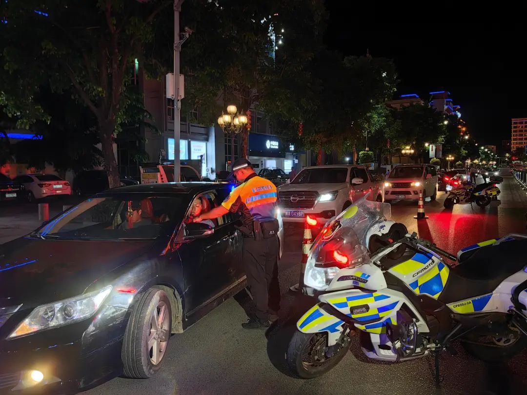 全国夏夜治安巡查宣防统一行动,公安部部署进行夏季打击治安行动