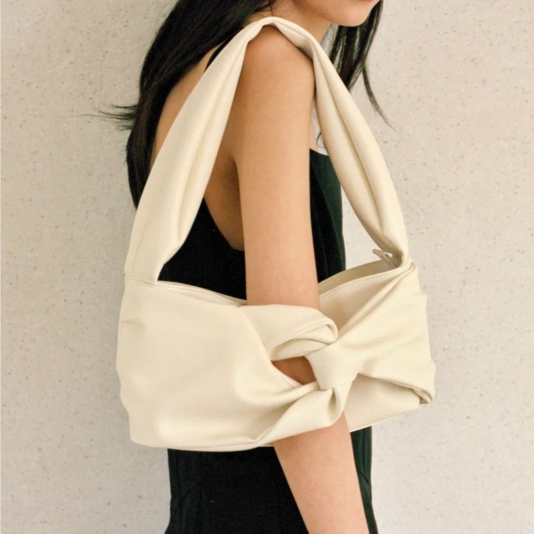 520送女友包推荐2000左右,520送朋友们礼物便宜