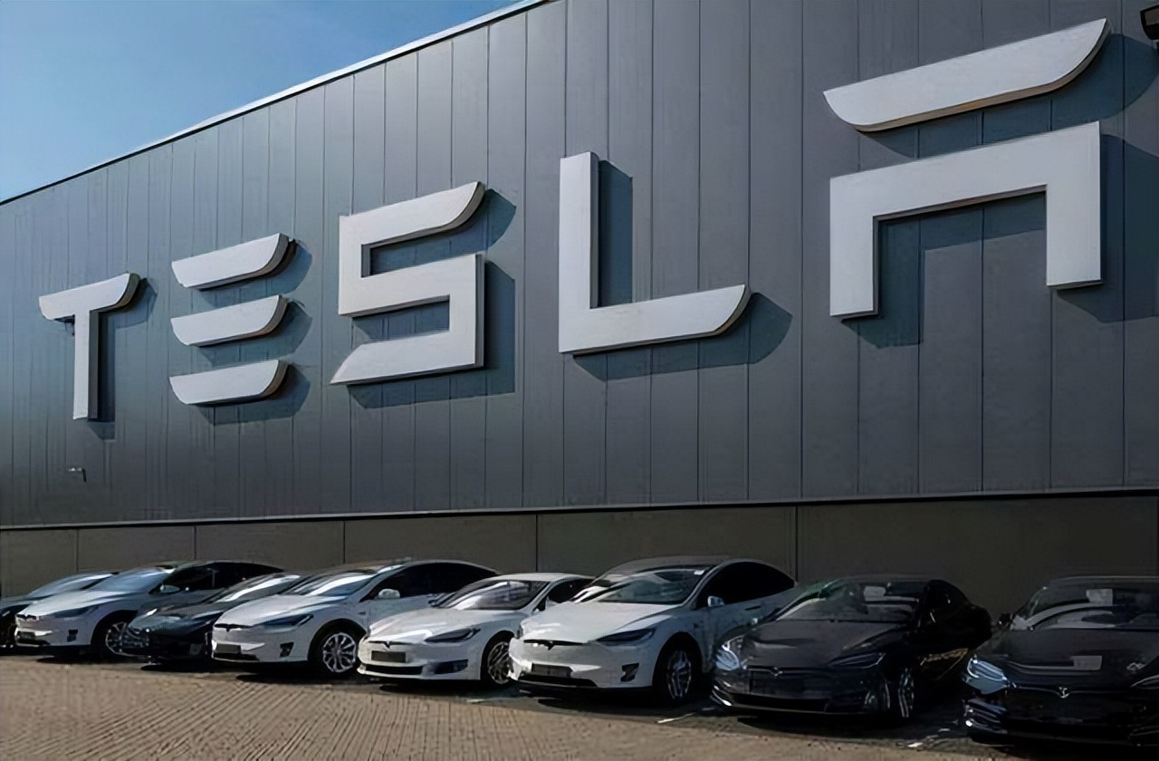 奔驰涨价特斯拉降价原因,特斯拉和奔驰的销量