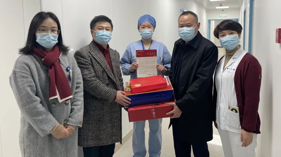 致敬国寿坚守岗位工作的人,致敬春节坚守在岗的同事们