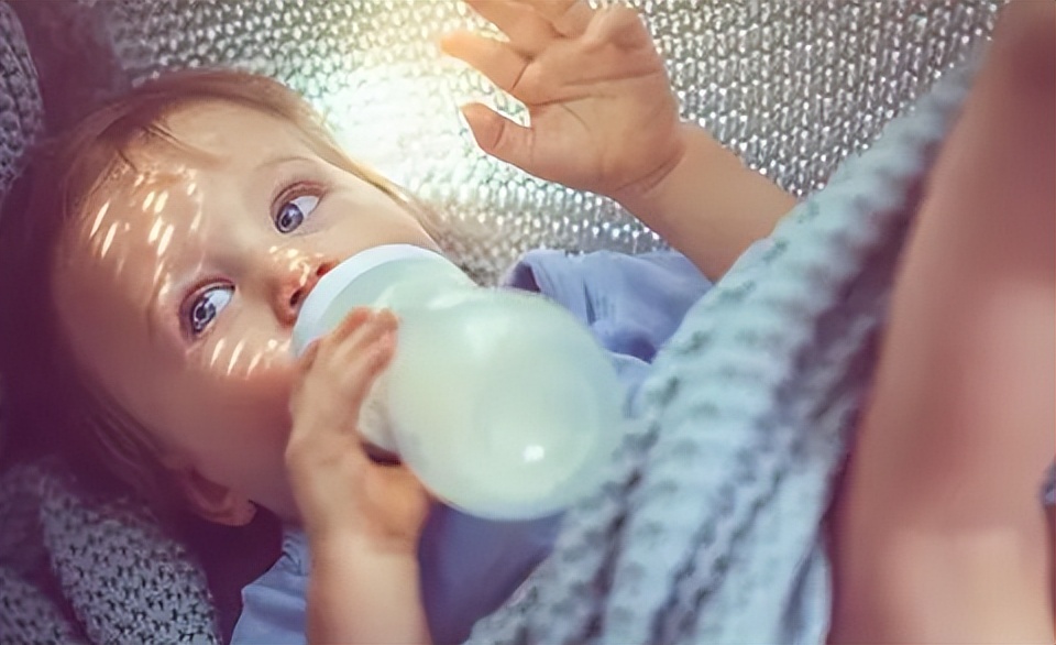 出国自备方便面,出国乘坐飞机可以带方便面吗