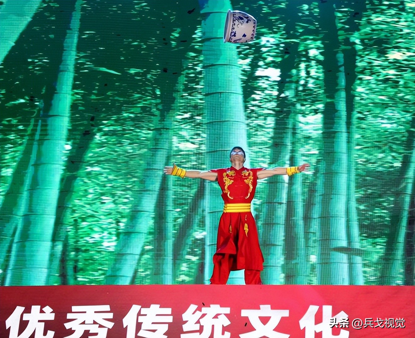 襄阳非遗表演小视频,襄阳职业技术学院11月作品展