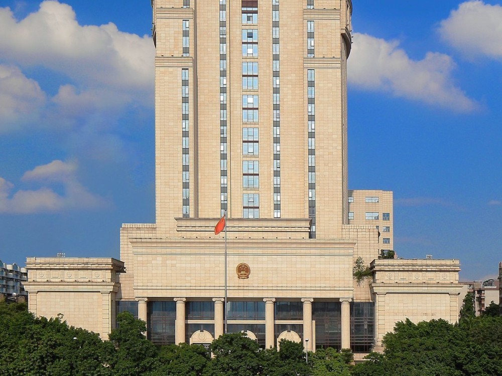 “好色青天”麦崇楷：走公款报销嫖资，在办公室与多名女律师幽会