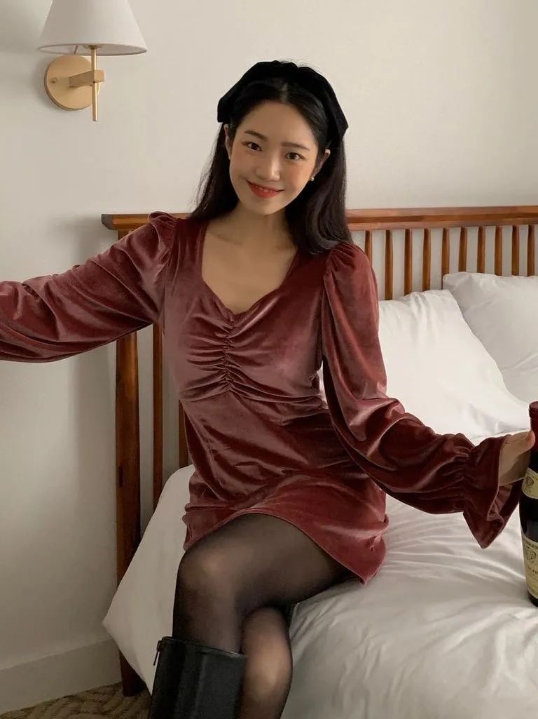 红色系穿搭过年成熟,红色系穿搭过年高级感