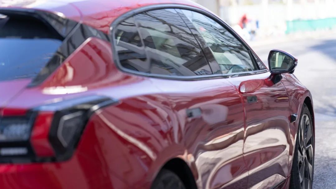 春卷又开车|朋友的极氪001能否让我“路人转粉”？