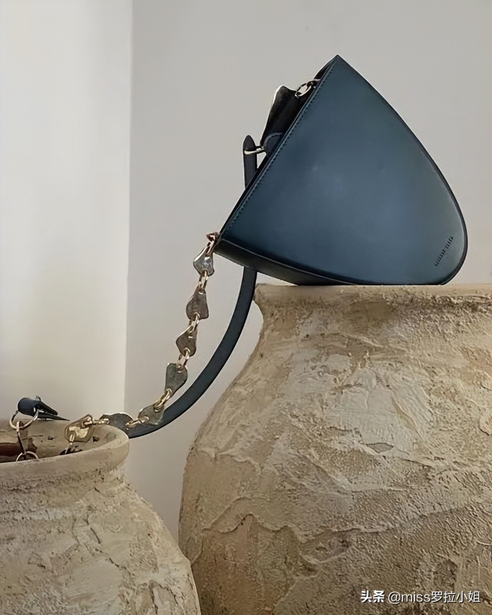 袁咏仪买名牌包包,袁咏仪同款小包