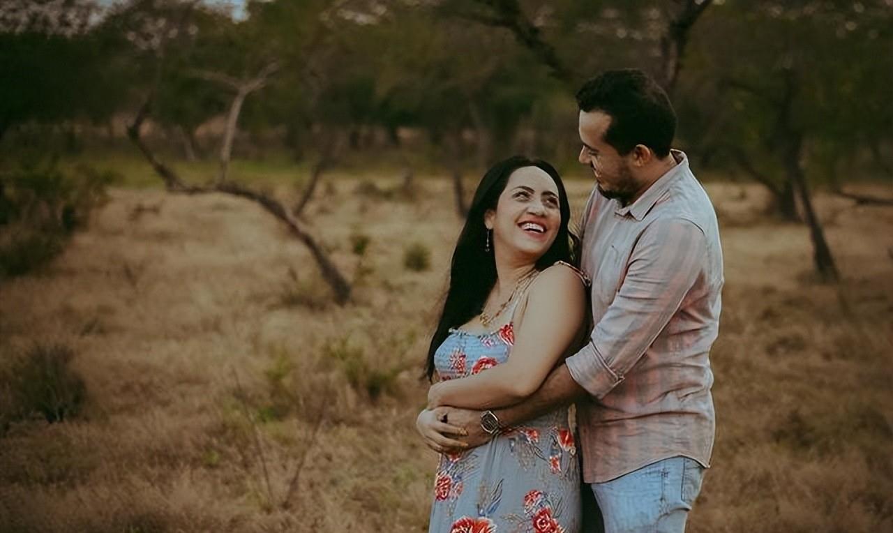 当你需要恋爱的时候,当你需要男朋友时他却不在身边