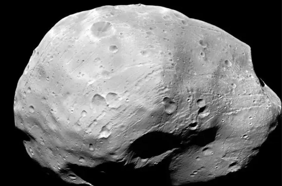 嫦娥四号月球背面有发现外星人吗,嫦娥四号拍到的月球背面珍贵影像