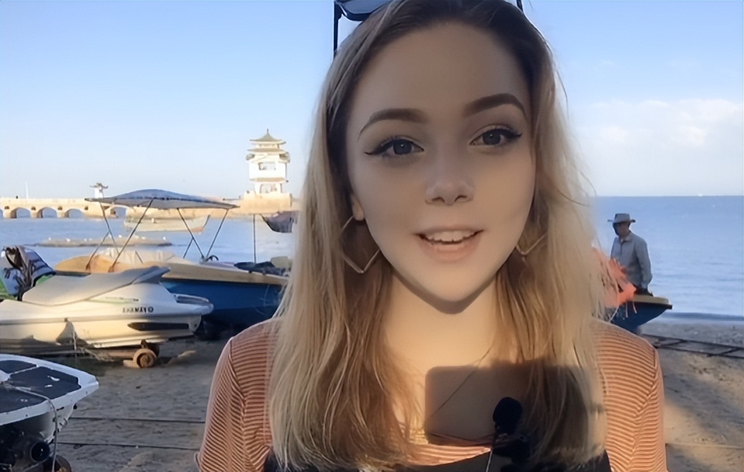 俄罗斯美女嫁给东北3婚男人，夫妻恩爱，网友感慨：他太幸运了