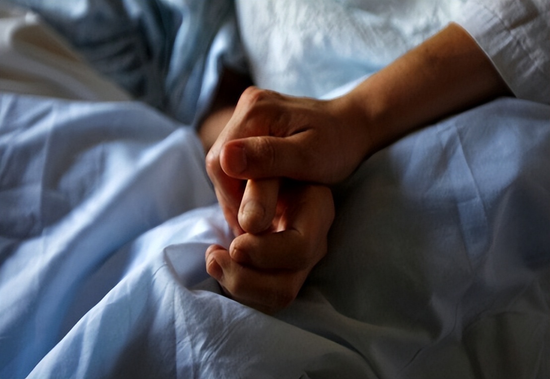 90岁老人去世前有什么征兆,老人即将去世眼睛征兆是什么样的