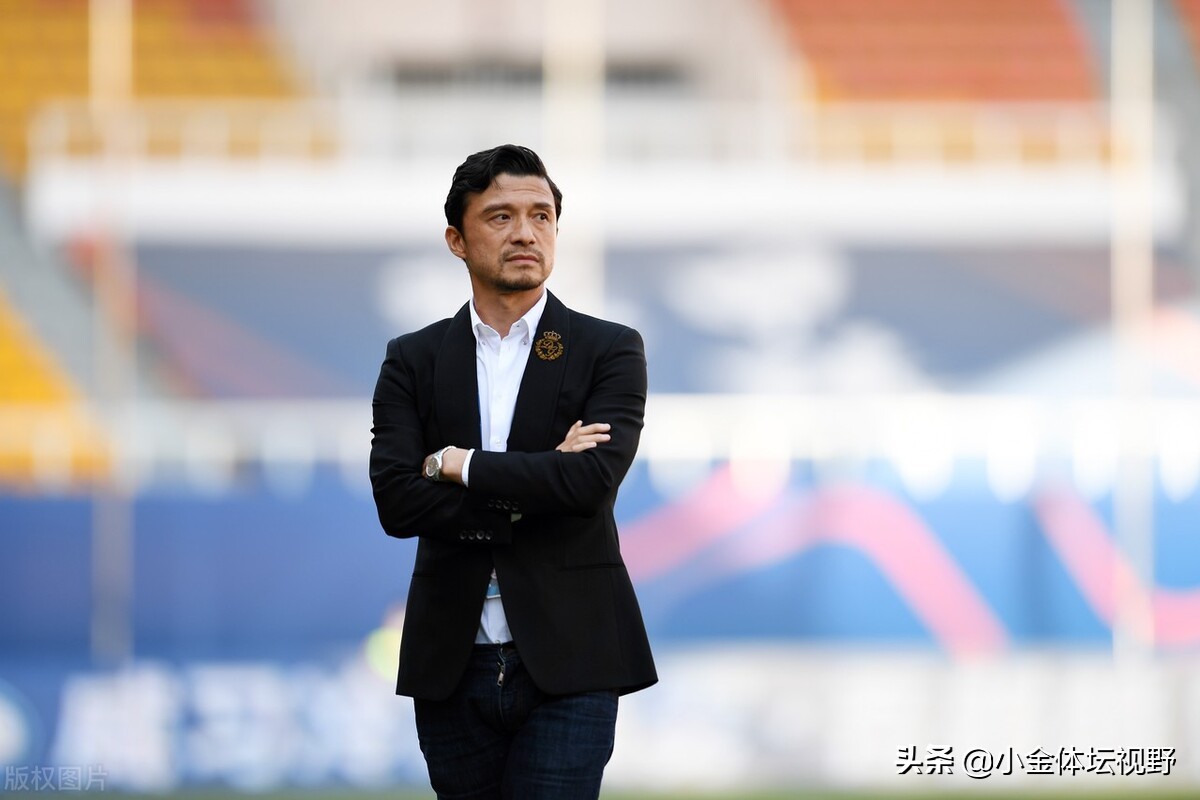 官宣！谢晖力压李铁、贾秀全，出任大连人主帅，曾因酒后狂言下课