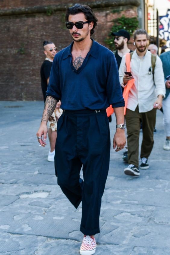 什么样的男生穿高腰裤好看,高腰裤怎么搭配最好看男