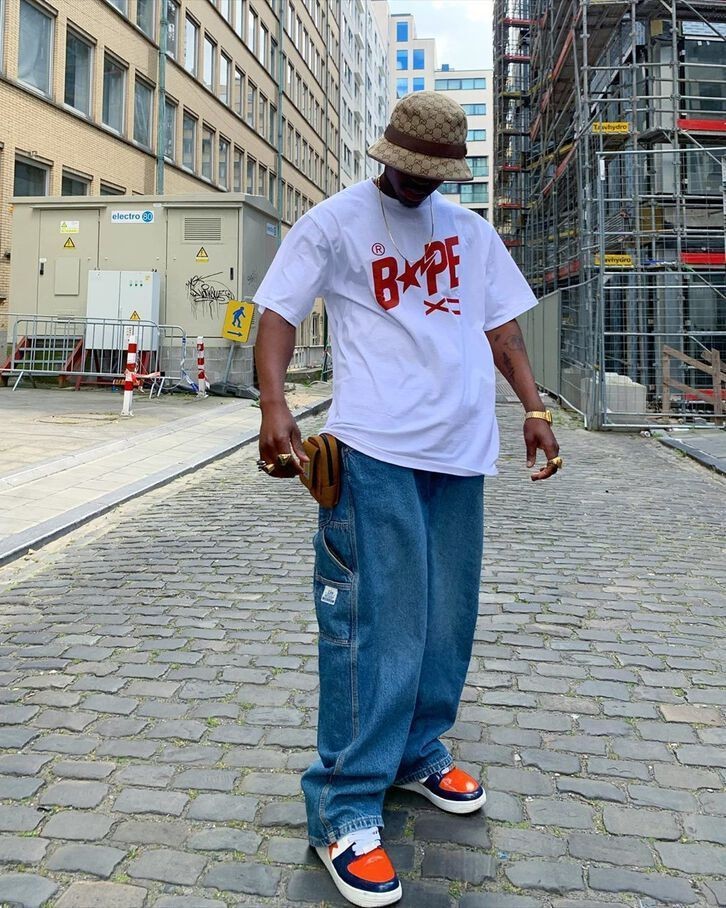 t恤牛仔裤怎么穿才不普通,t恤牛仔裤怎么穿才好看